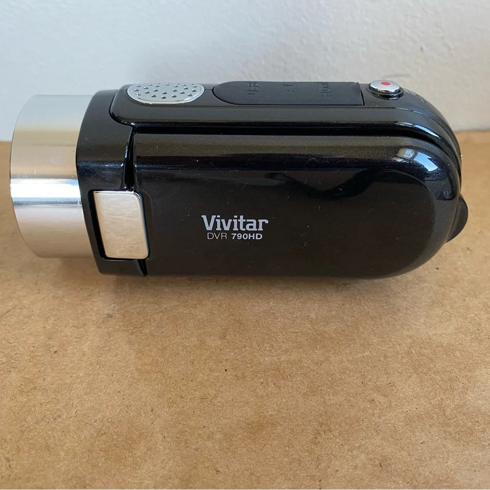 VIVITAR DVR 790HD Digital Video camera